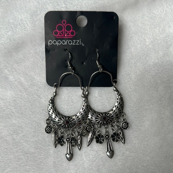 Paparazzi earrings trio - Picture 6 of 7